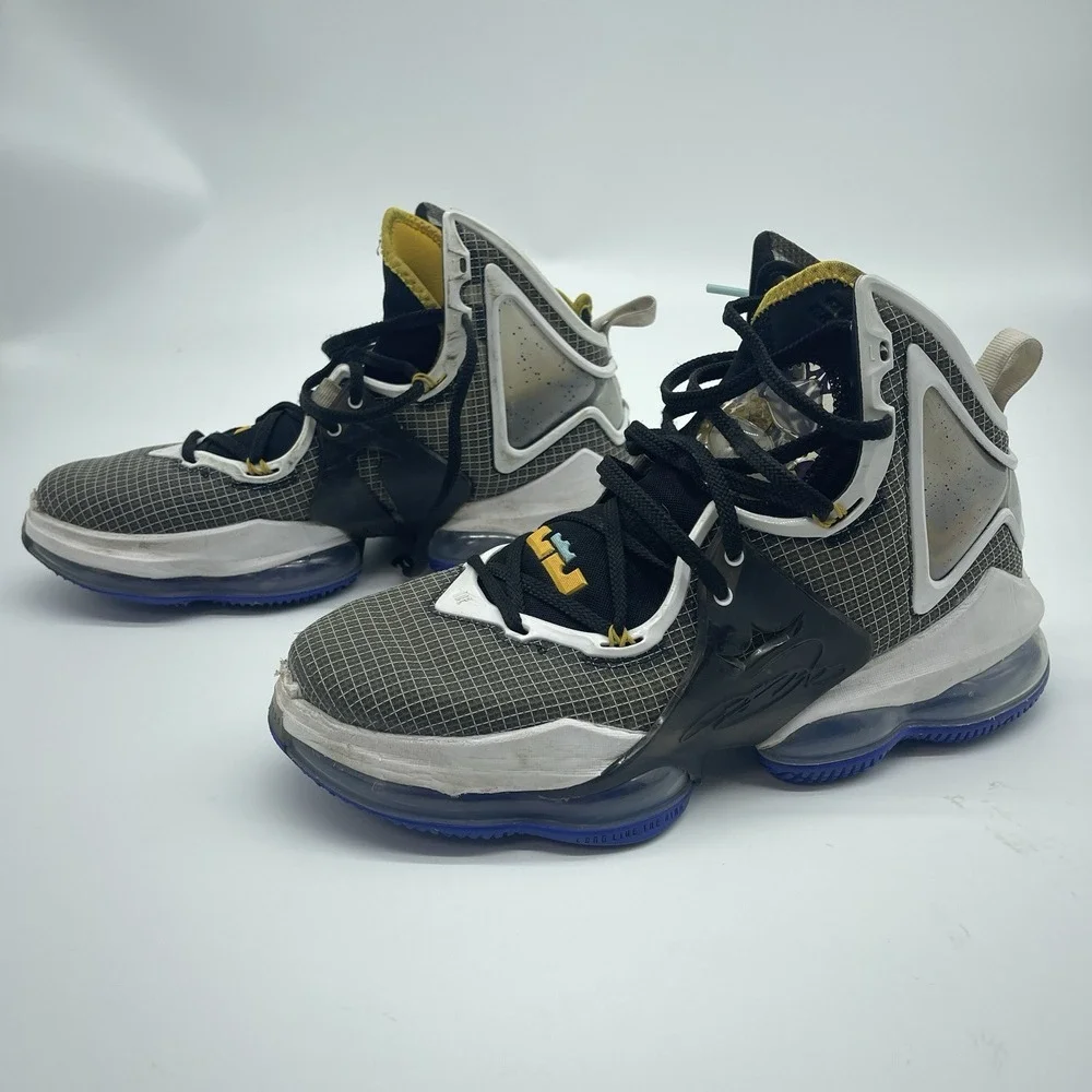 Nike LeBron 19 Shoes 
